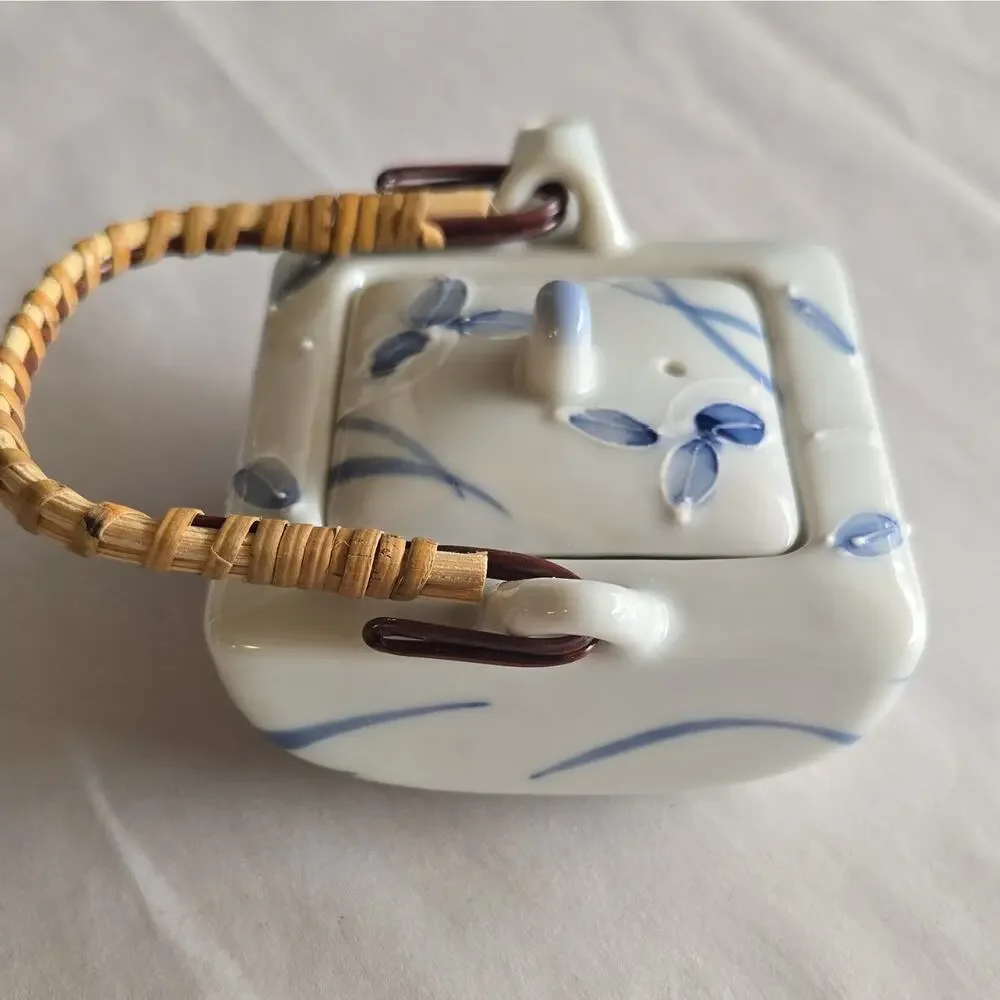 Vintage Arita Japan Blue & White Porcelain Dobin Teapot Sake Pot Hand Painted 惣